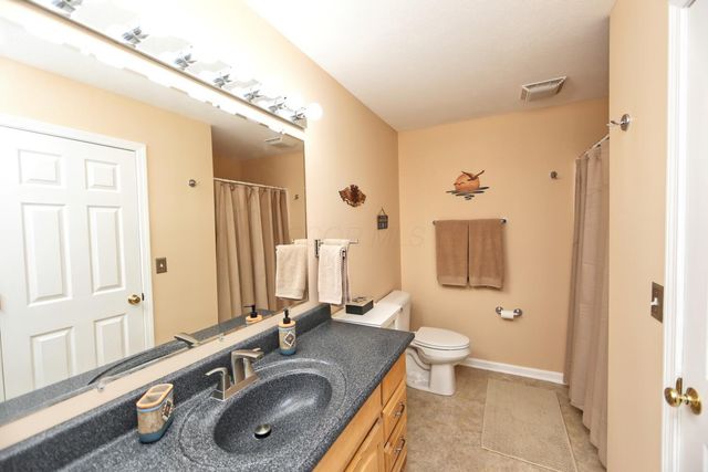 2568 Apple Valley Drive, Howard, OH 43028