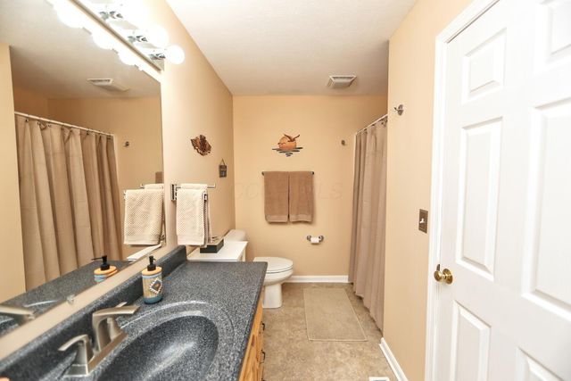 2568 Apple Valley Drive, Howard, OH 43028