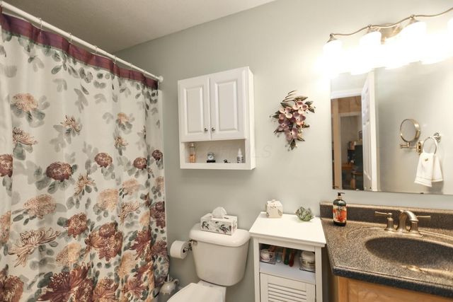 2568 Apple Valley Drive, Howard, OH 43028