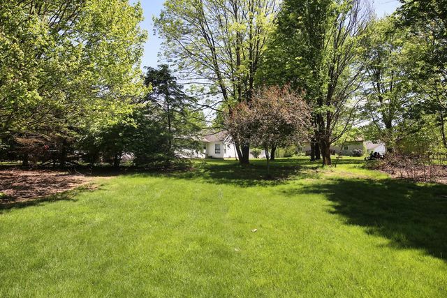 2568 Apple Valley Drive, Howard, OH 43028