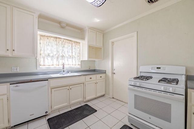 2550 5th Ave, Merced, CA 95340