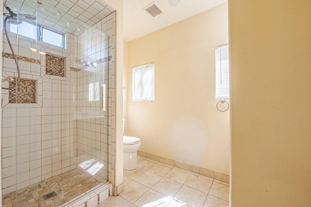 2550 5th Ave, Merced, CA 95340