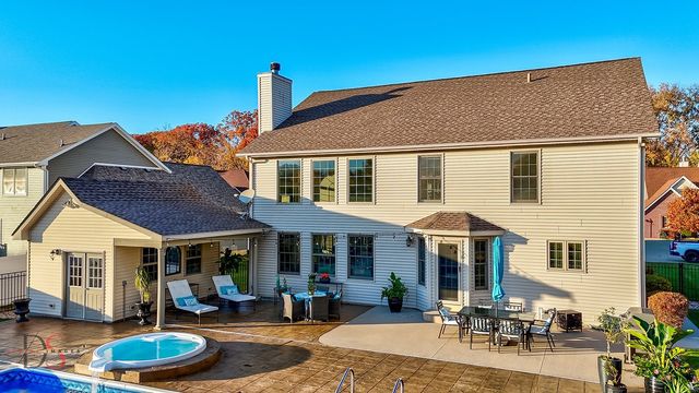 1123 Country Oak Drive, Ottawa, IL 61350