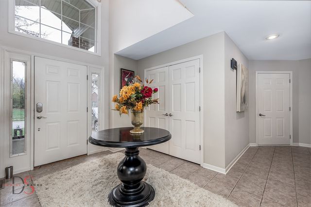 1123 Country Oak Drive, Ottawa, IL 61350