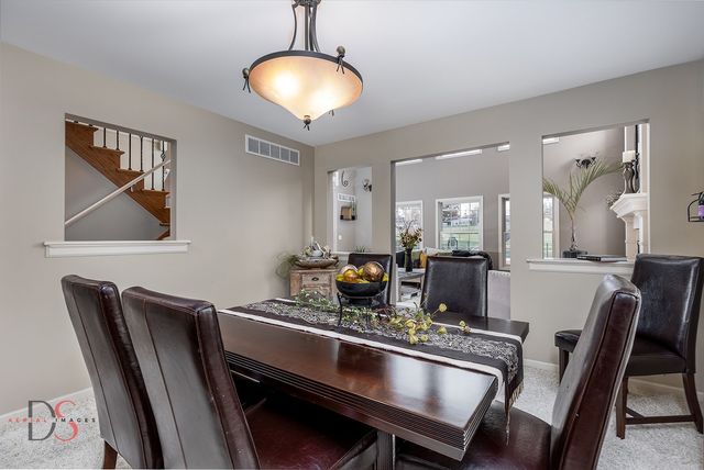 1123 Country Oak Drive, Ottawa, IL 61350