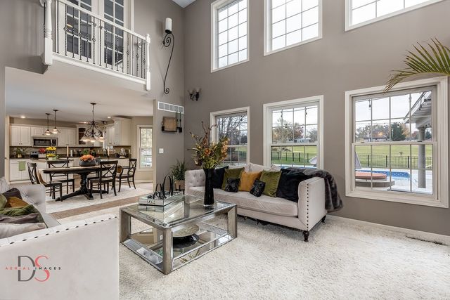 1123 Country Oak Drive, Ottawa, IL 61350