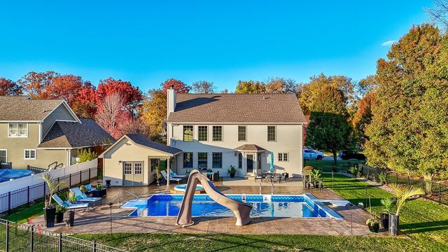 1123 Country Oak Drive, Ottawa, IL 61350