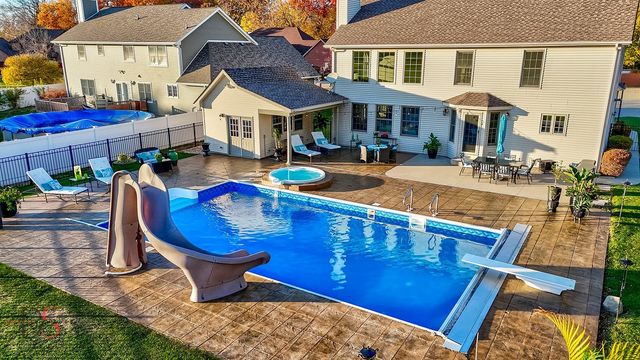 1123 Country Oak Drive, Ottawa, IL 61350