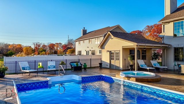 1123 Country Oak Drive, Ottawa, IL 61350