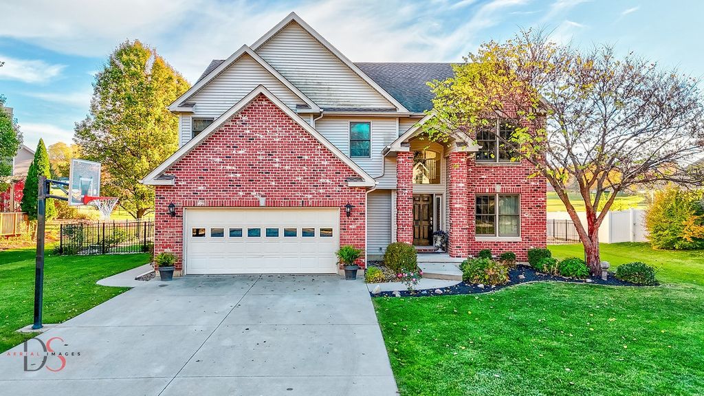 1123 Country Oak Drive, Ottawa, IL 61350