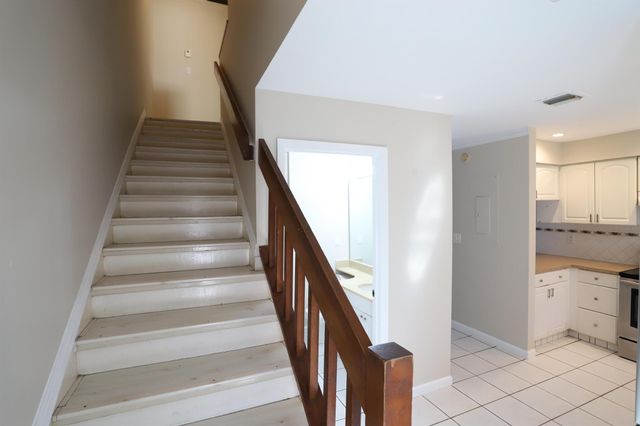 101 Shoreview Drive, Greenacres, FL 33463