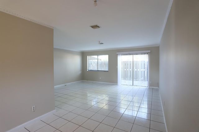 101 Shoreview Drive, Greenacres, FL 33463