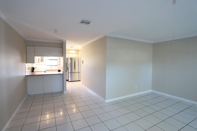 101 Shoreview Drive, Greenacres, FL 33463