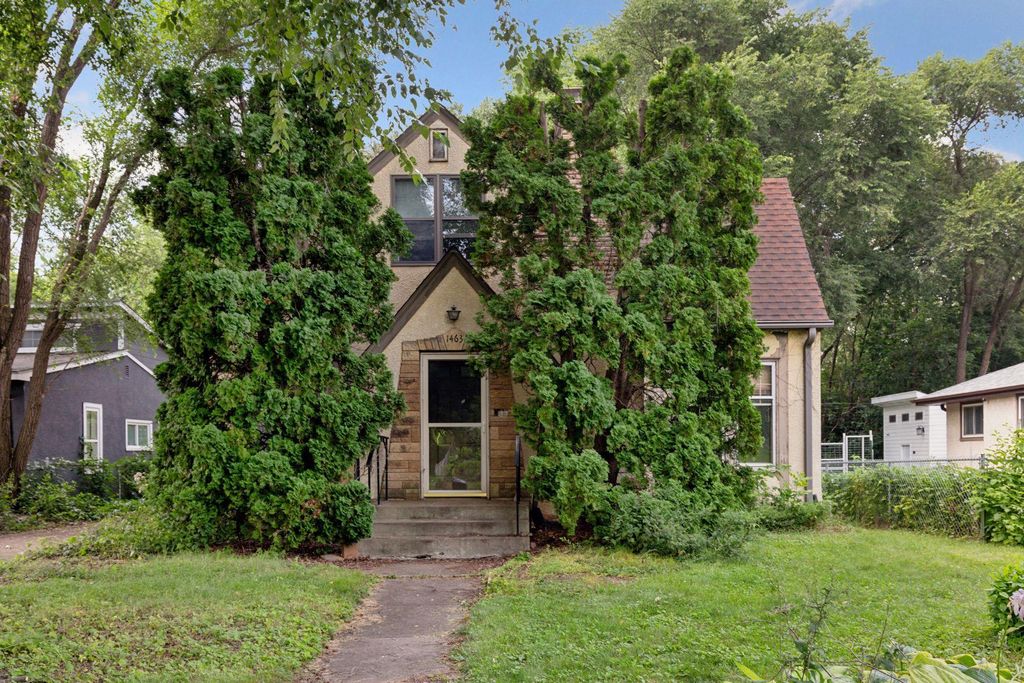 1463 Mcafee Street, Saint Paul, MN 55106