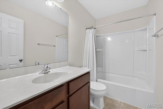3257 Bentwater Place, St Charles, MO 63301