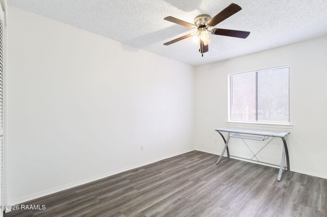 14 Larkspur Lane, Lafayette, LA 70507