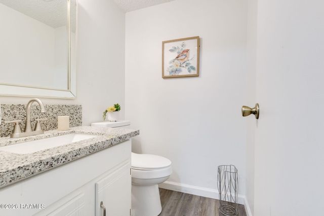 14 Larkspur Lane, Lafayette, LA 70507