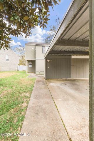 14 Larkspur Lane, Lafayette, LA 70507