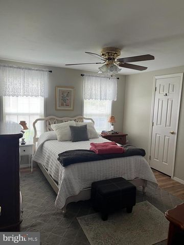 16 DOGWOOD LN, Mays Landing, NJ 08330