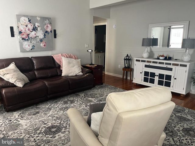 16 DOGWOOD LN, Mays Landing, NJ 08330