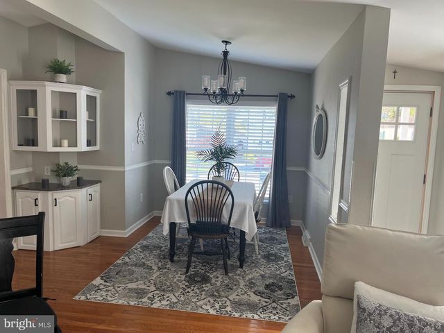 16 DOGWOOD LN, Mays Landing, NJ 08330