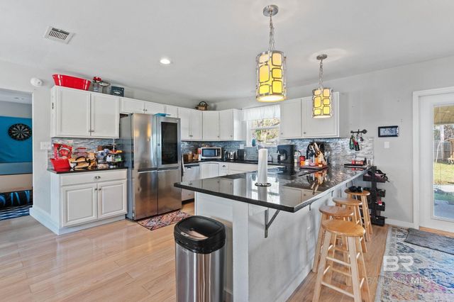 22170 Fairway Drive, Robertsdale, AL 36567