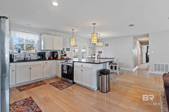 22170 Fairway Drive, Robertsdale, AL 36567