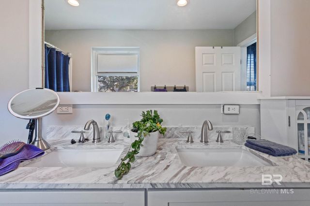 22170 Fairway Drive, Robertsdale, AL 36567