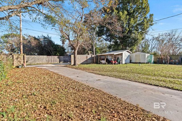 22170 Fairway Drive, Robertsdale, AL 36567