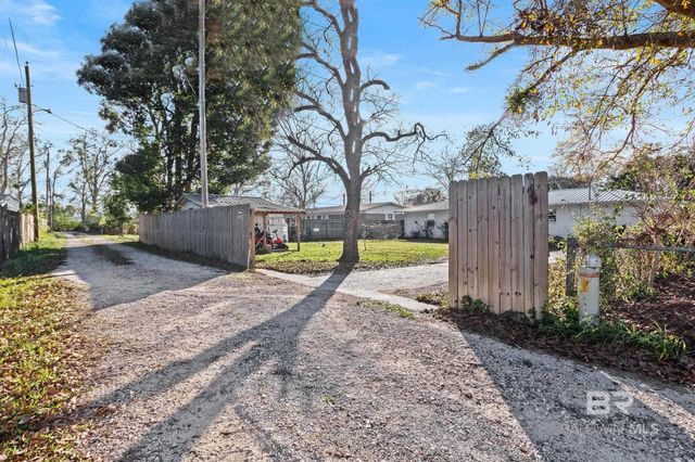 22170 Fairway Drive, Robertsdale, AL 36567