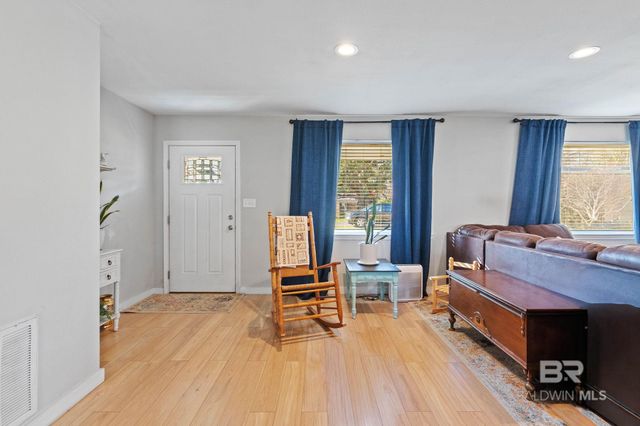 22170 Fairway Drive, Robertsdale, AL 36567