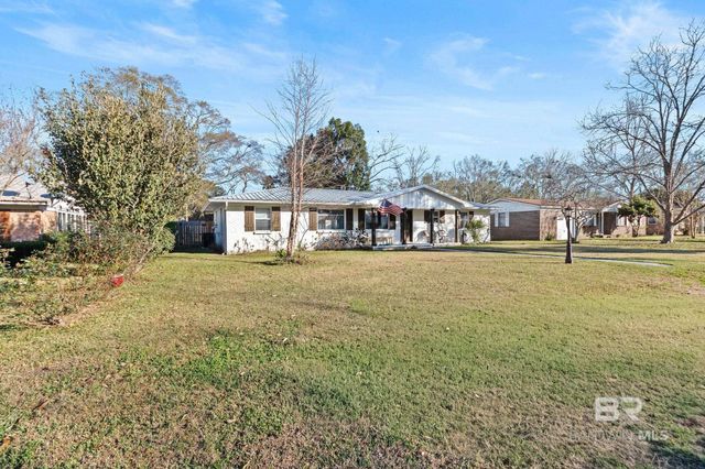 22170 Fairway Drive, Robertsdale, AL 36567