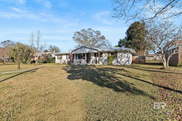 22170 Fairway Drive, Robertsdale, AL 36567