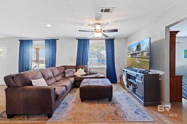 22170 Fairway Drive, Robertsdale, AL 36567