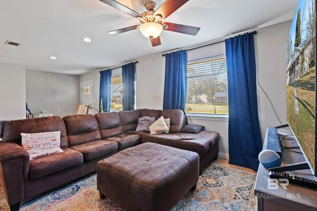 22170 Fairway Drive, Robertsdale, AL 36567