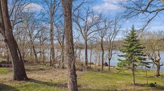 1903 Lakewood Drive, Wilmington, IL 60481