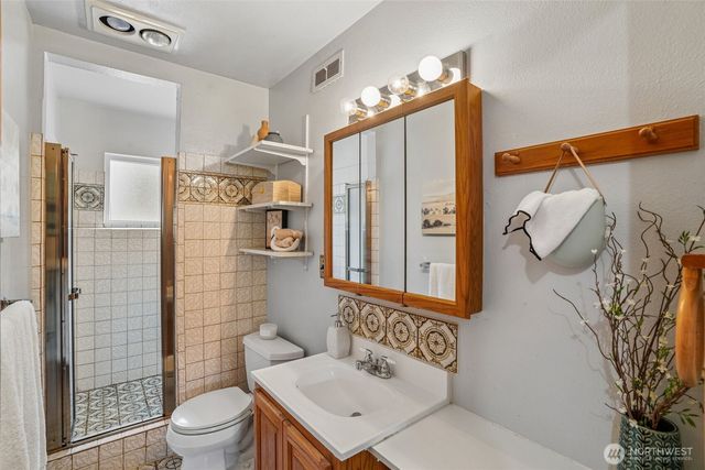 19845 105th Avenue SE, Renton, WA 98055