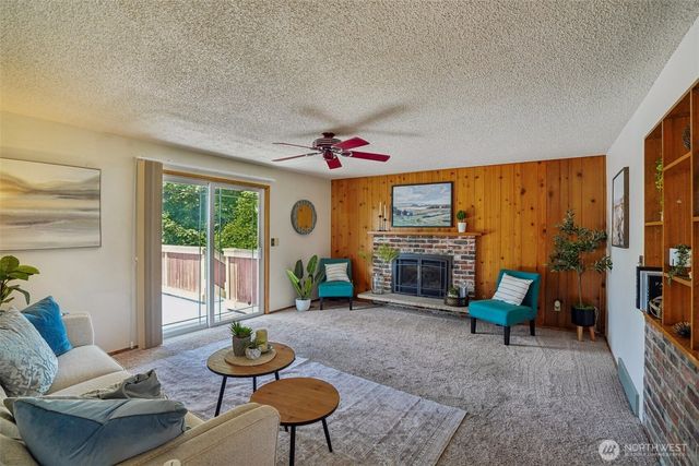 19845 105th Avenue SE, Renton, WA 98055