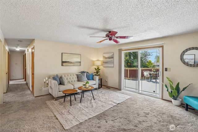 19845 105th Avenue SE, Renton, WA 98055
