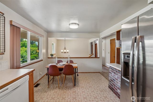 19845 105th Avenue SE, Renton, WA 98055
