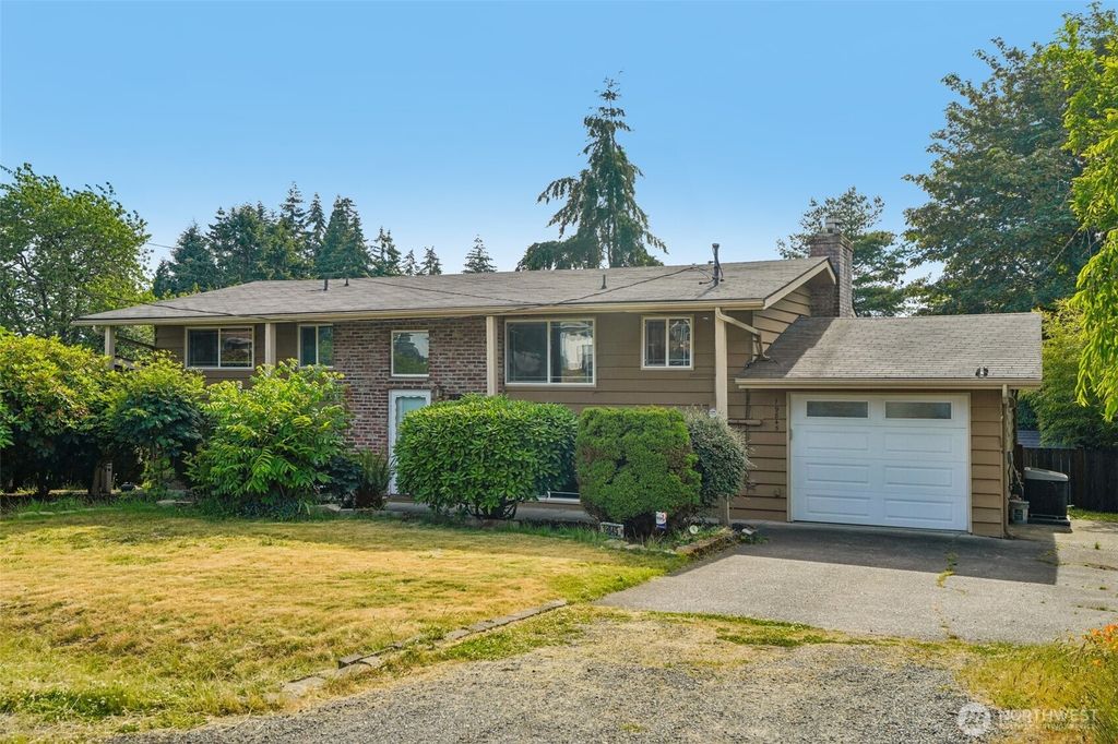 19845 105th Avenue SE, Renton, WA 98055
