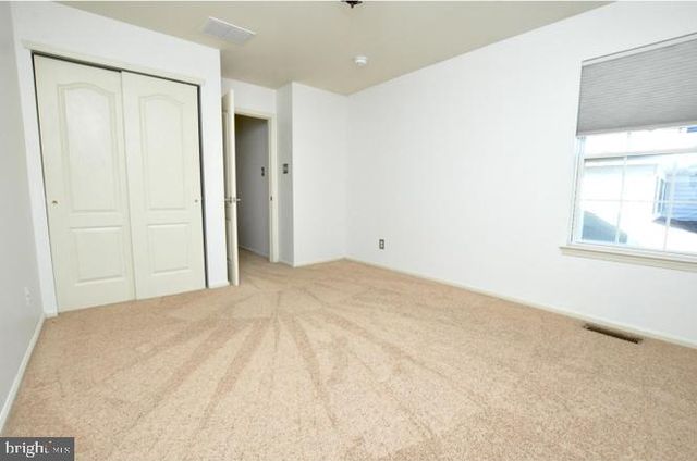 23 COMPASS CIR, Mount Laurel, NJ 08054