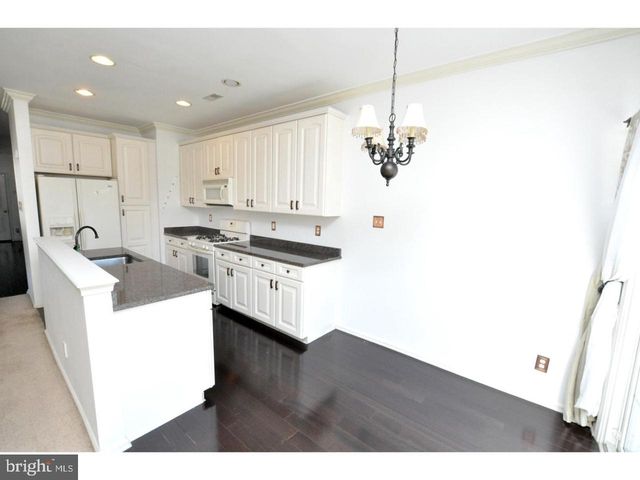 23 COMPASS CIR, Mount Laurel, NJ 08054