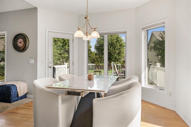 913 Countryside Crossing, Waunakee, WI 53597