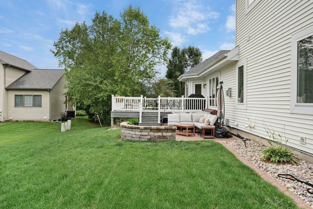 913 Countryside Crossing, Waunakee, WI 53597
