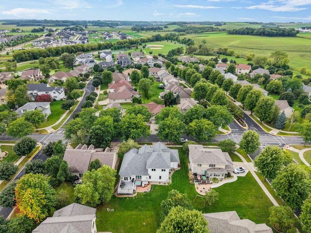 913 Countryside Crossing, Waunakee, WI 53597