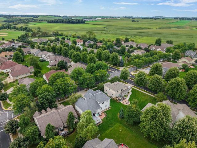 913 Countryside Crossing, Waunakee, WI 53597