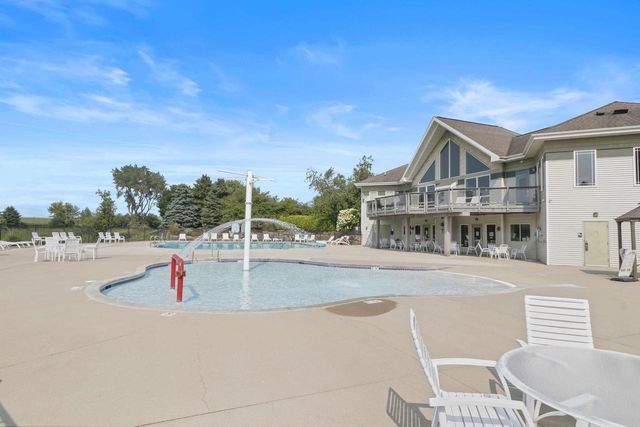 913 Countryside Crossing, Waunakee, WI 53597