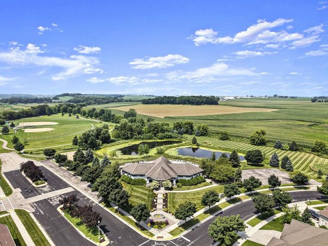913 Countryside Crossing, Waunakee, WI 53597