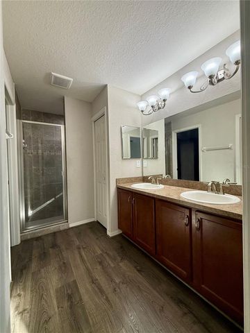 6527 BAYSTON HILL PLACE, Zephyrhills, FL 33541